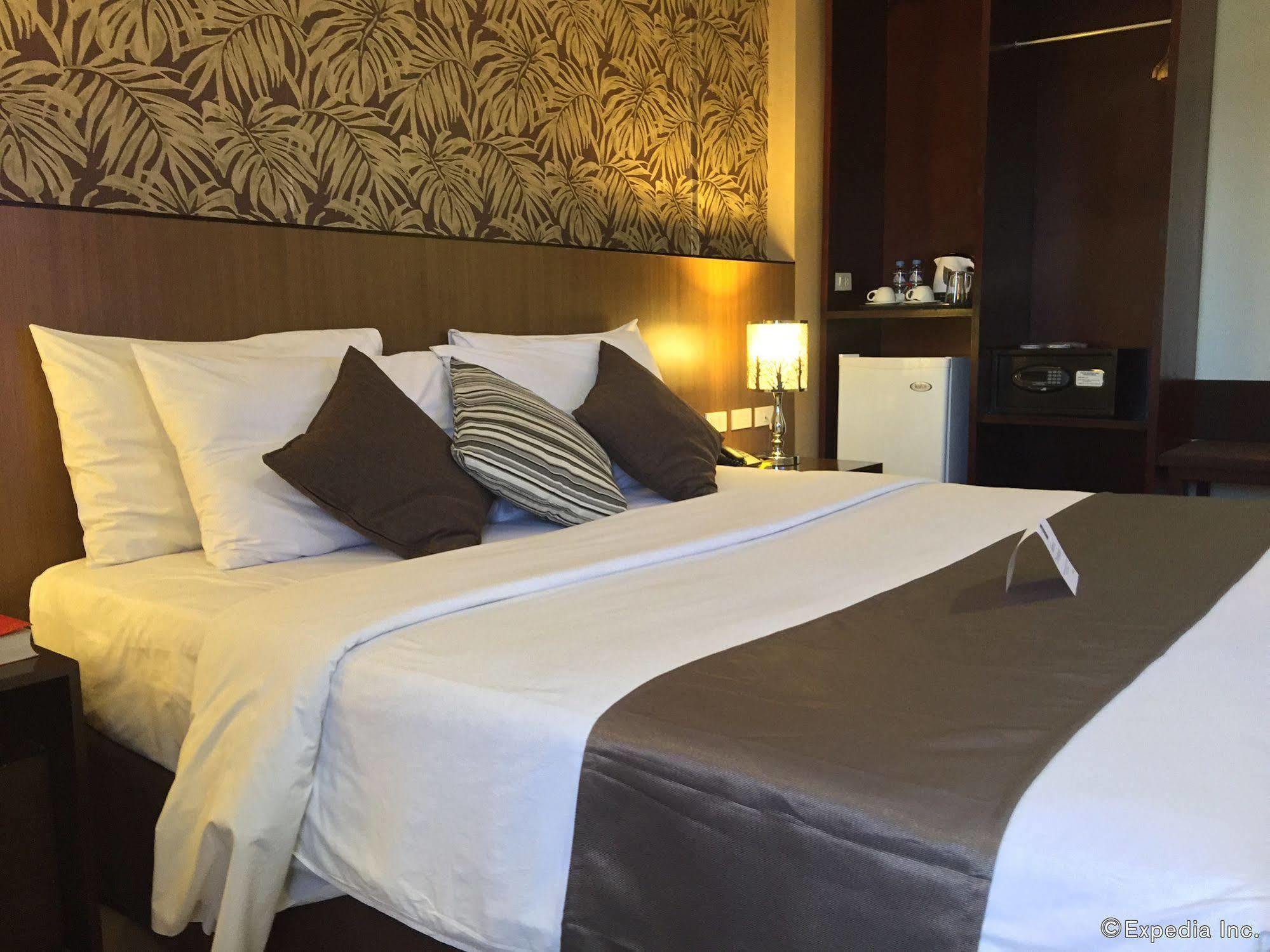 Gt Hotel Bacolod Eksteriør billede