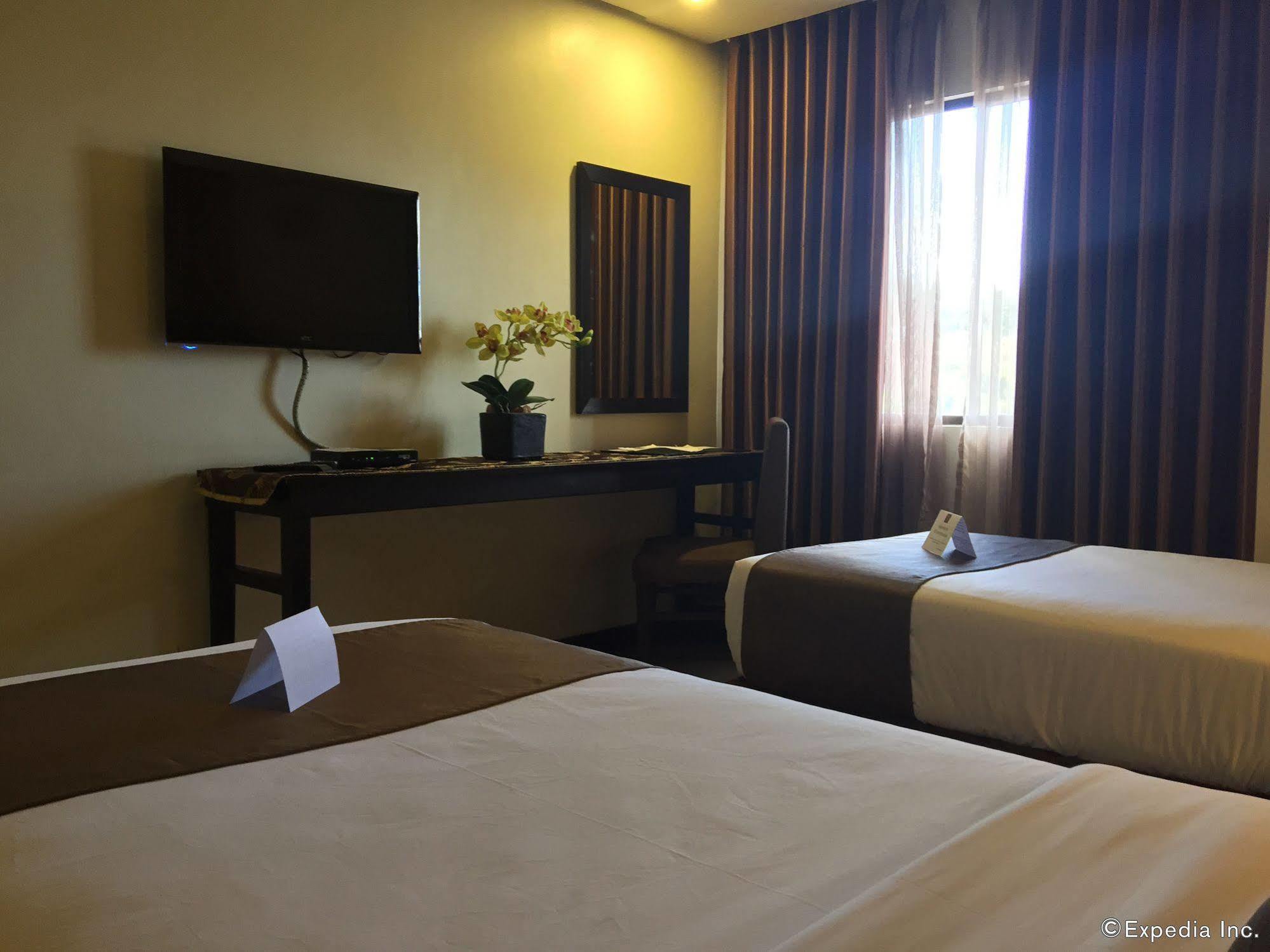 Gt Hotel Bacolod Eksteriør billede