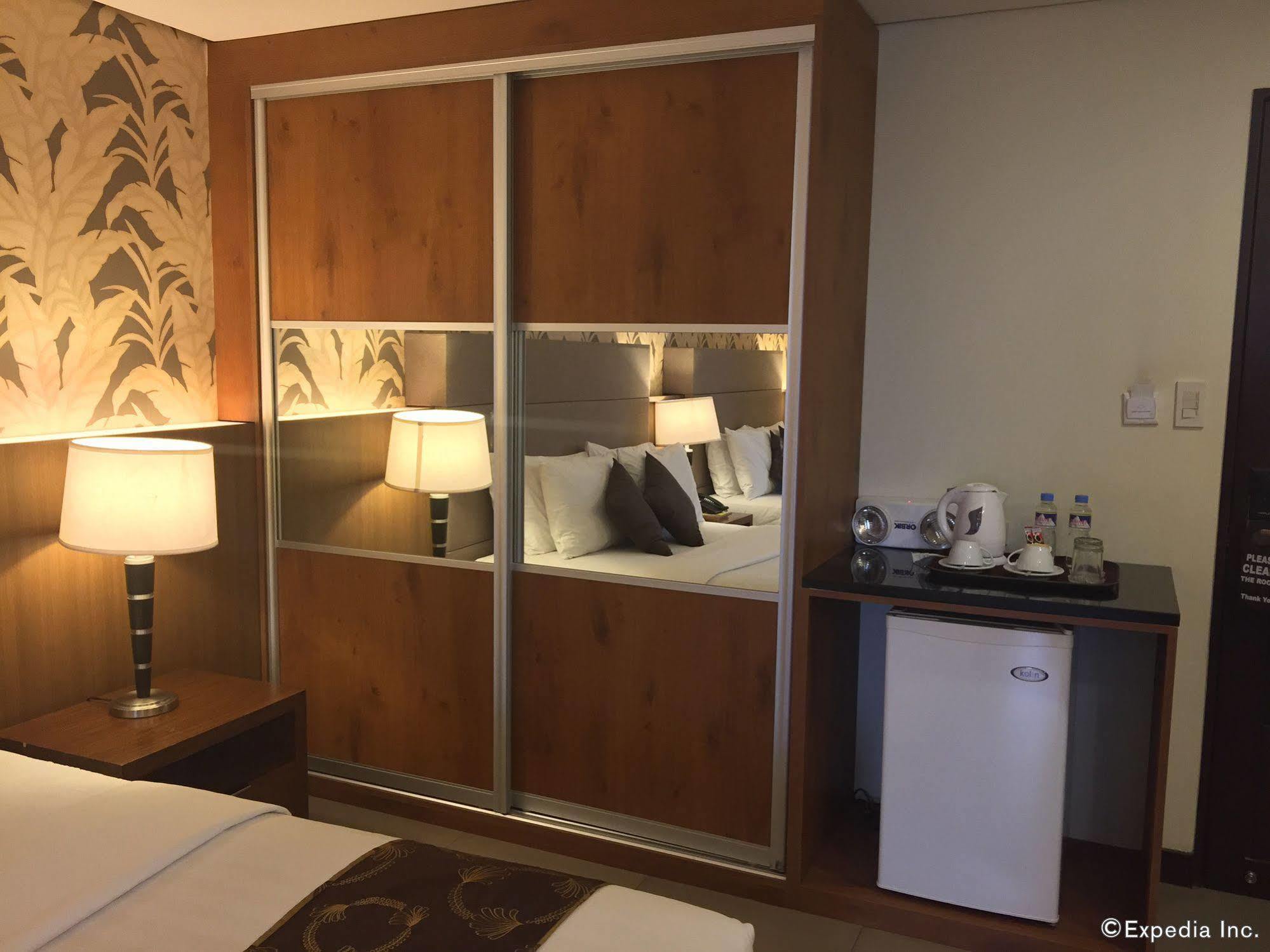 Gt Hotel Bacolod Eksteriør billede